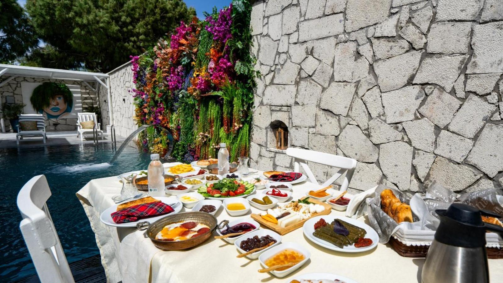 Çeşme Lulu Inn Hotel מראה חיצוני תמונה